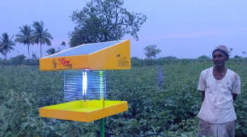 Light trap protects crops from pests!_x000D_
_x000D_
_x000D_
_x000D_
